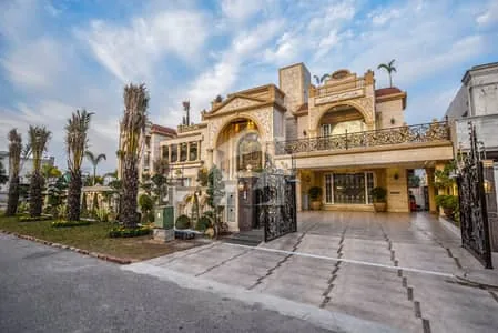 DHA Phase 6 Lahore shop for sale Sector H