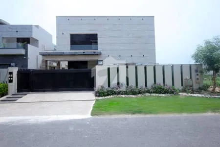 DHA Phase 6 Lahore portion floor for rent DHA Phase 6
